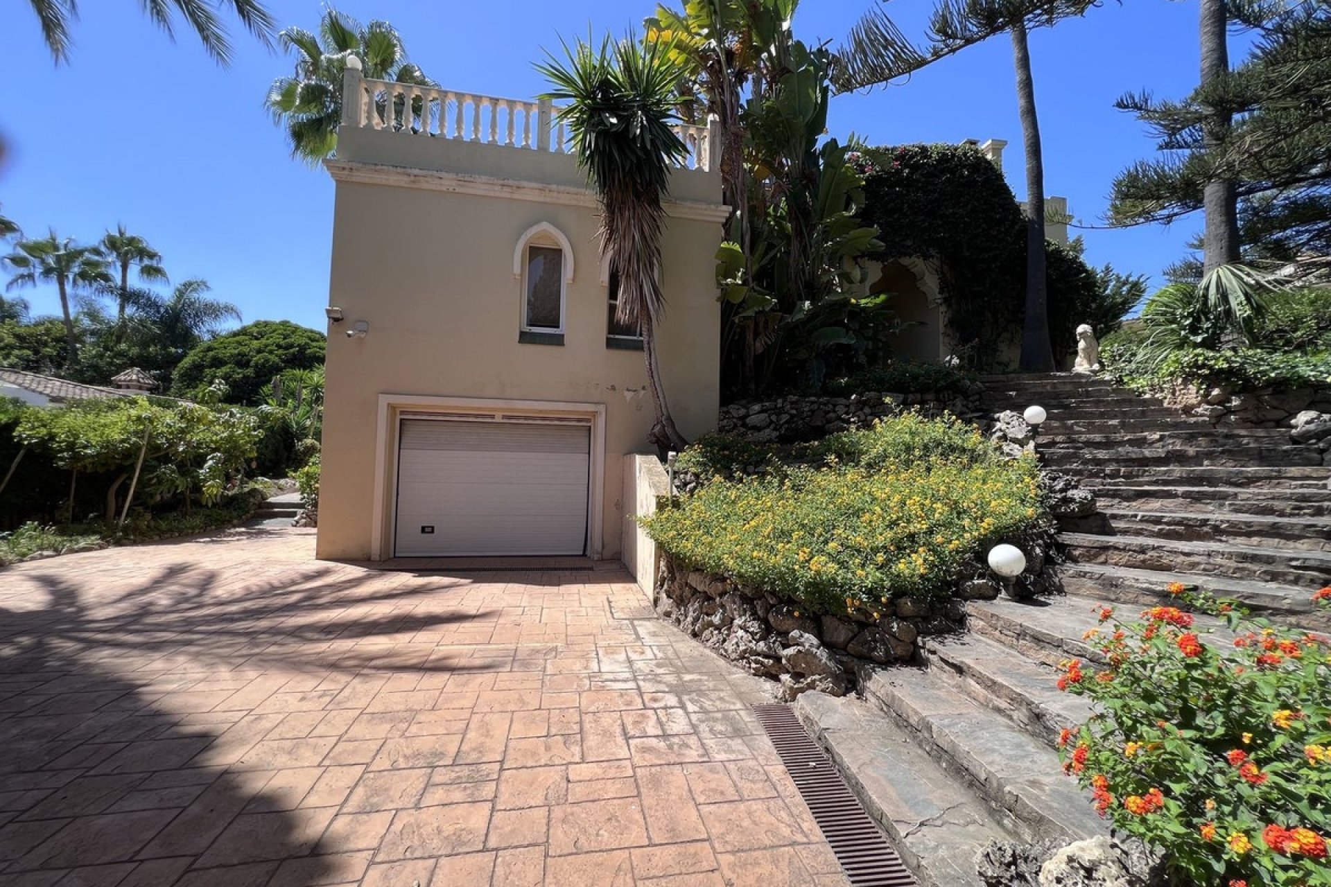 Resale - Villa - Marbella - Bahía de Marbella