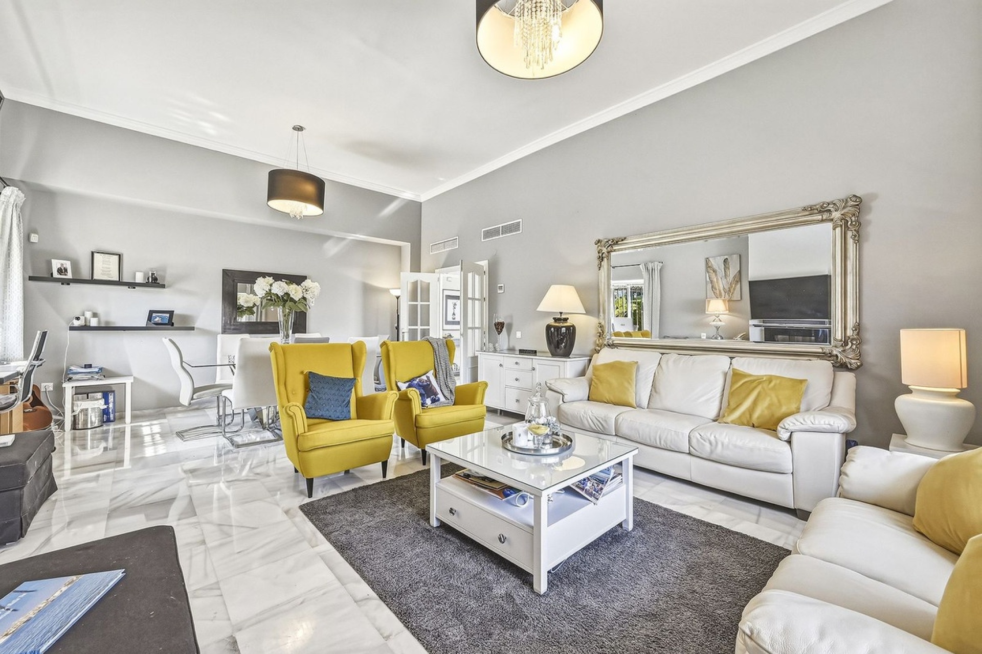 Resale - Villa - Marbella - Bahía de Marbella