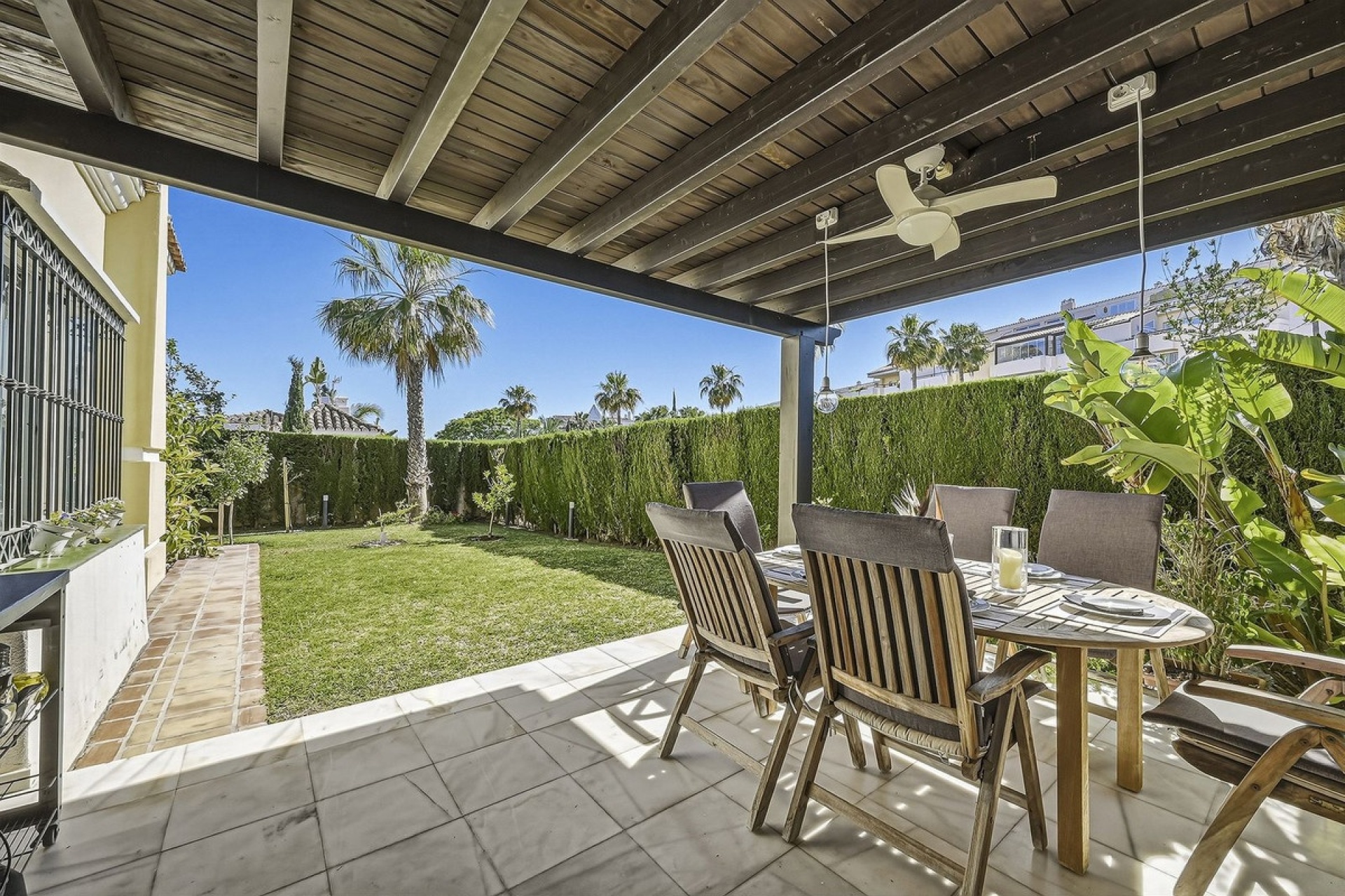 Resale - Villa - Marbella - Bahía de Marbella