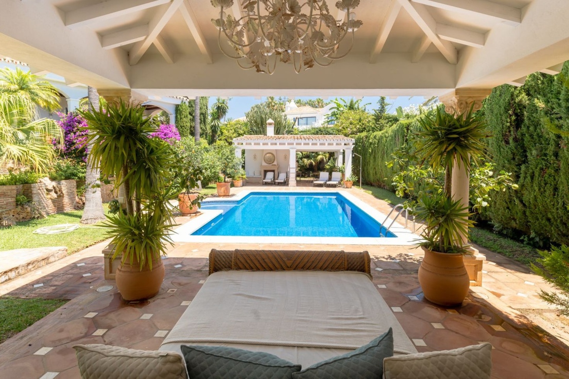 Resale - Villa - Marbella - Bahía de Marbella