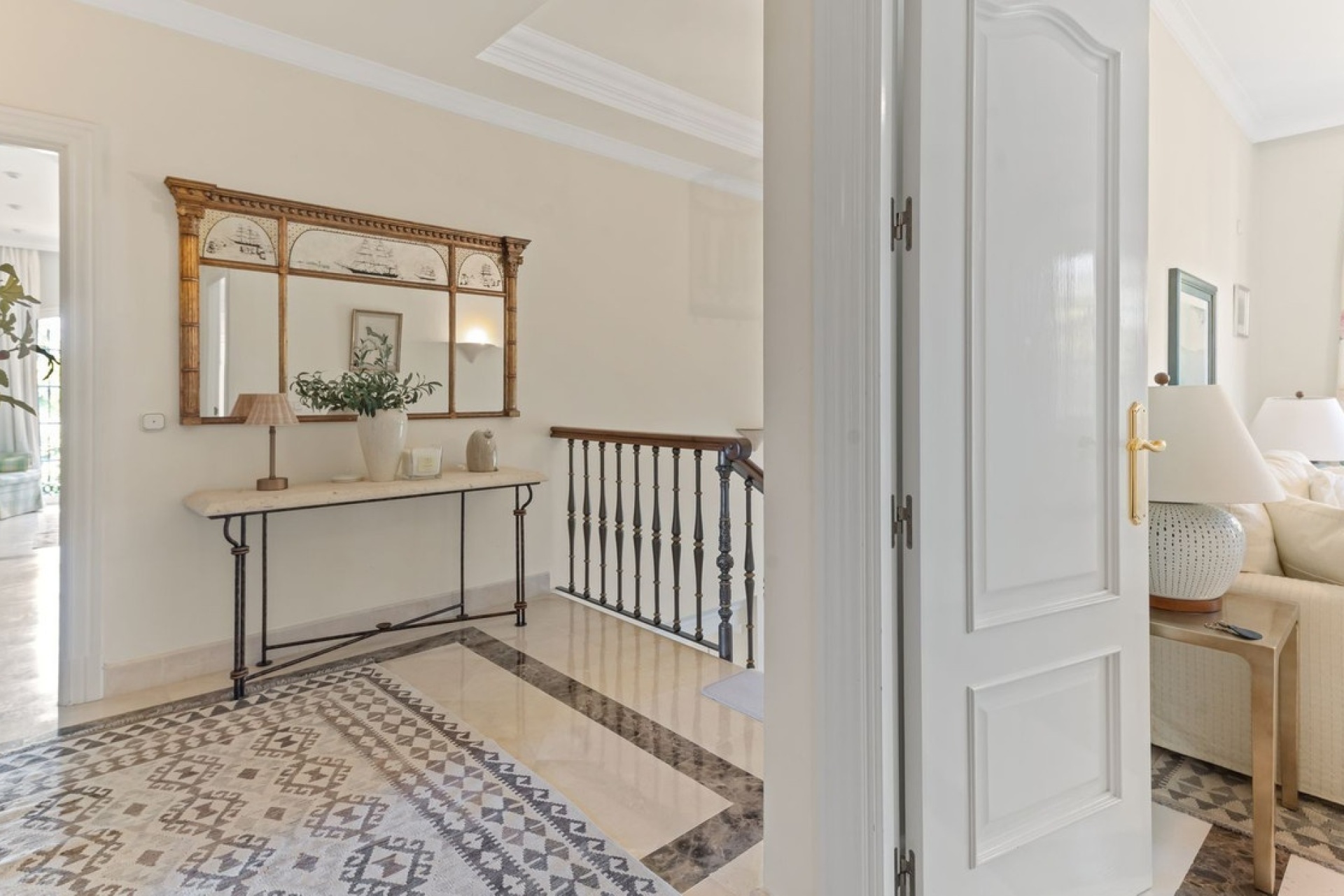 Resale - Villa - Marbella - Bahía de Marbella