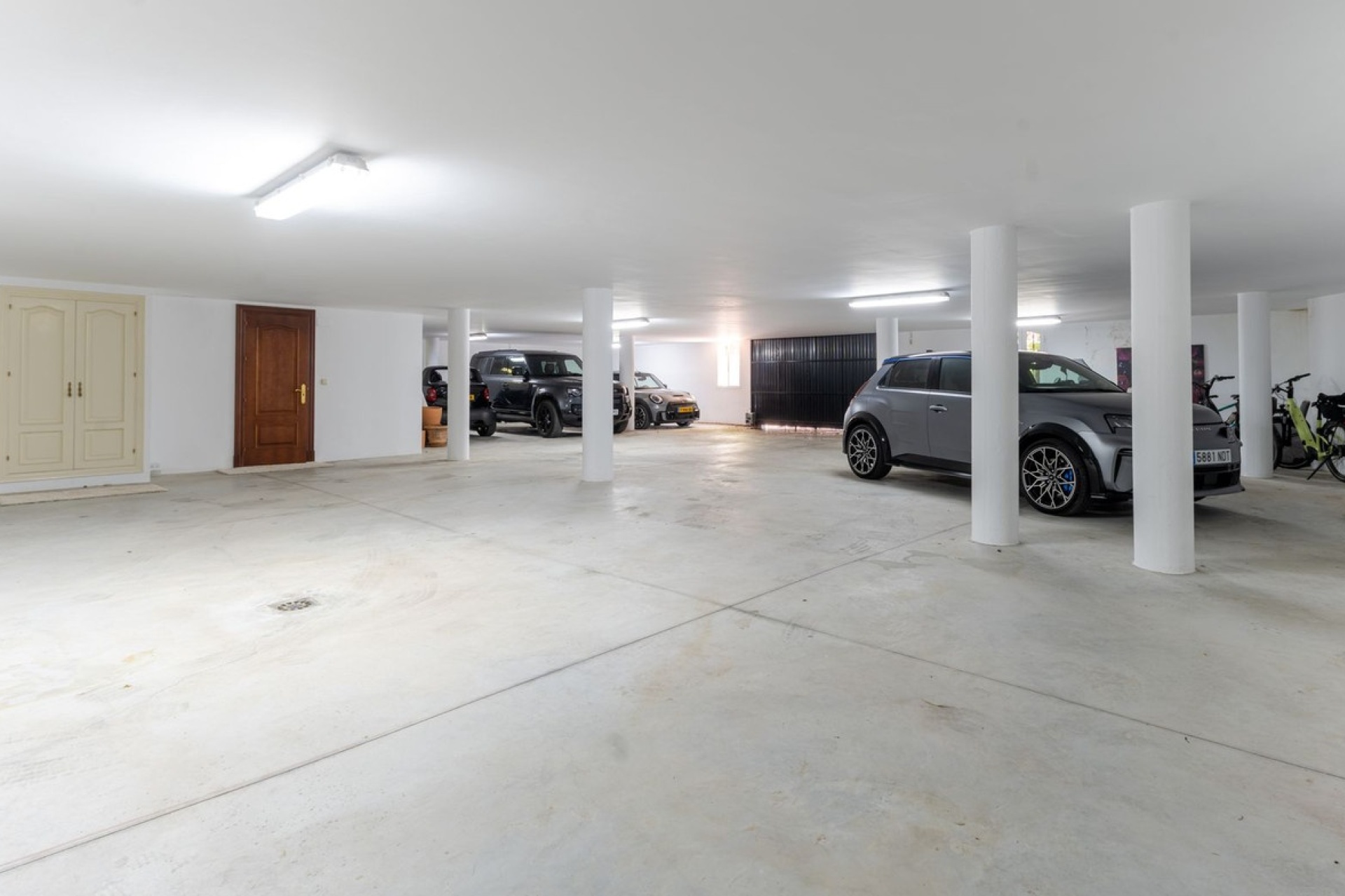 Resale - Villa - Marbella - Bahía de Marbella
