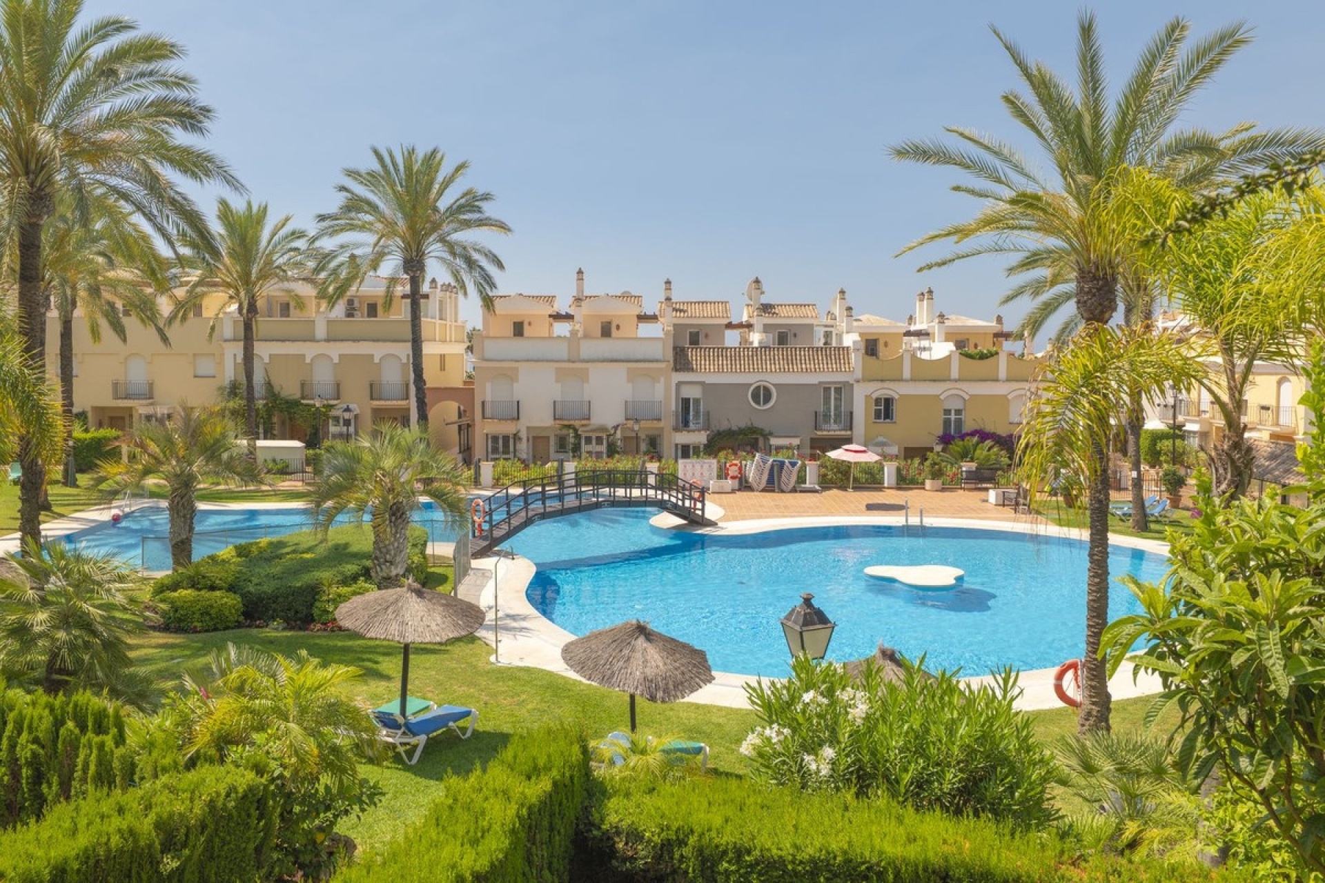 Resale - Villa - Marbella - Bahía de Marbella