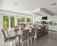Resale - Villa - Marbella - Bahía de Marbella