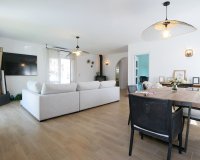 Resale - Villa - Marbella - Cabopino