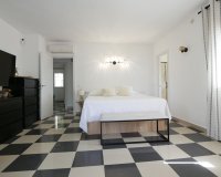Resale - Villa - Marbella - Cabopino