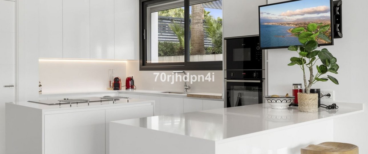 Resale - Villa - Marbella - Cabopino