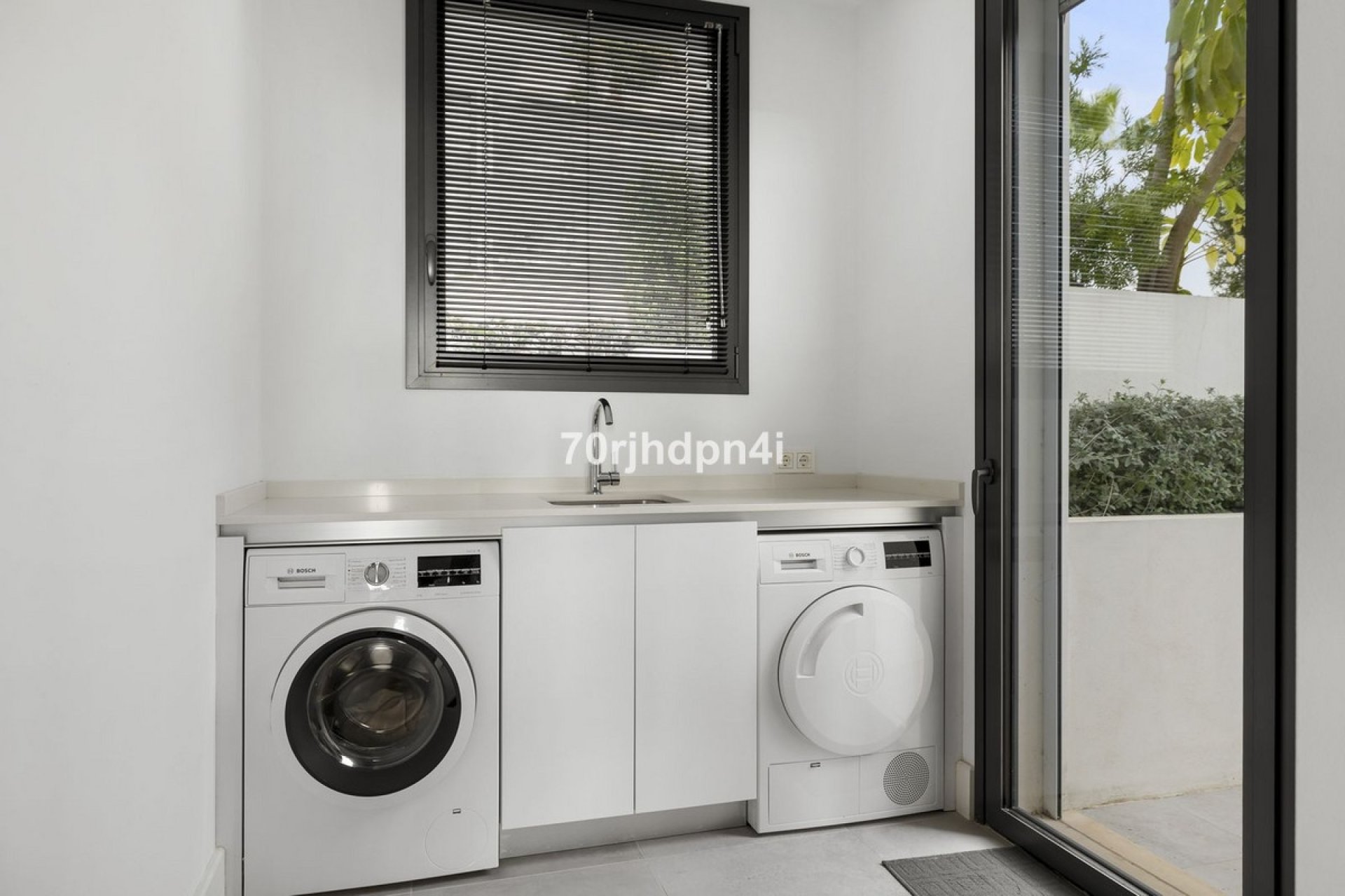 Resale - Villa - Marbella - Cabopino