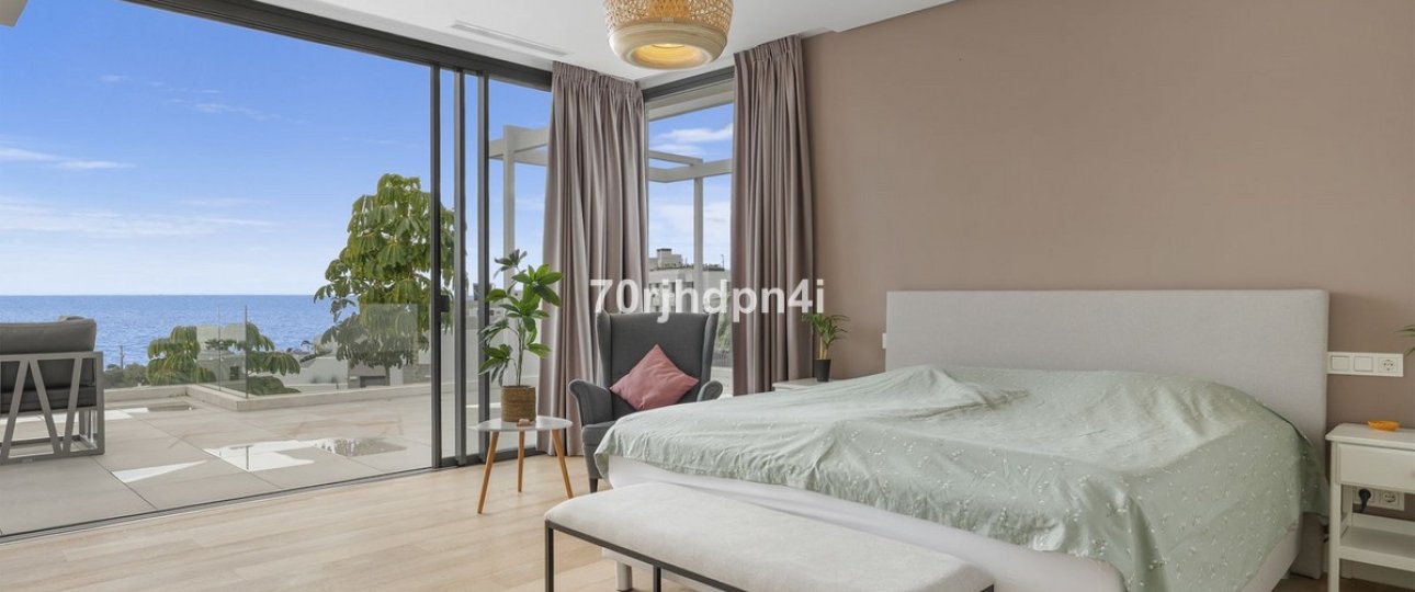 Resale - Villa - Marbella - Cabopino