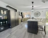 Resale - Villa - Marbella - Cabopino