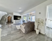 Resale - Villa - Marbella - Cabopino