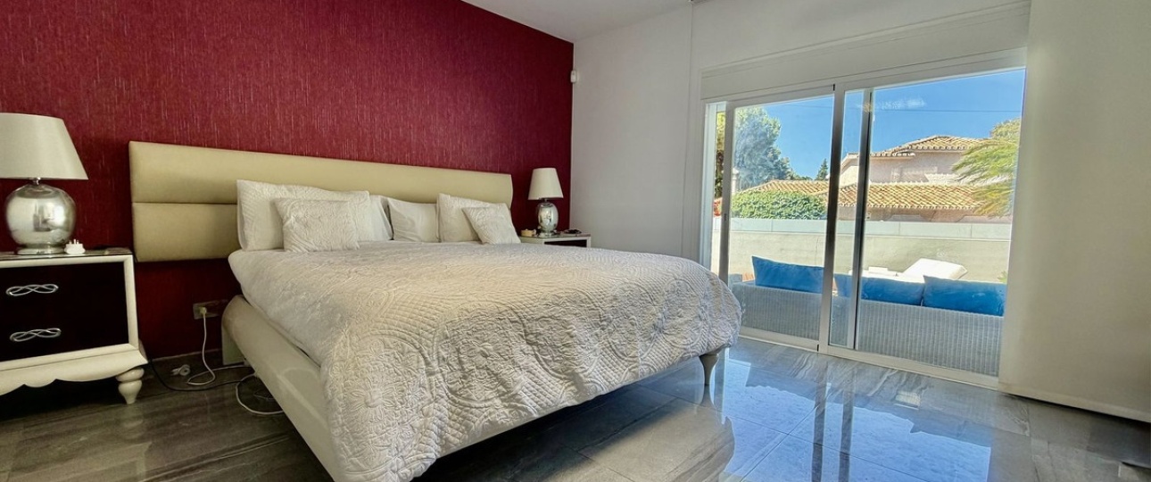 Resale - Villa - Marbella - Cabopino