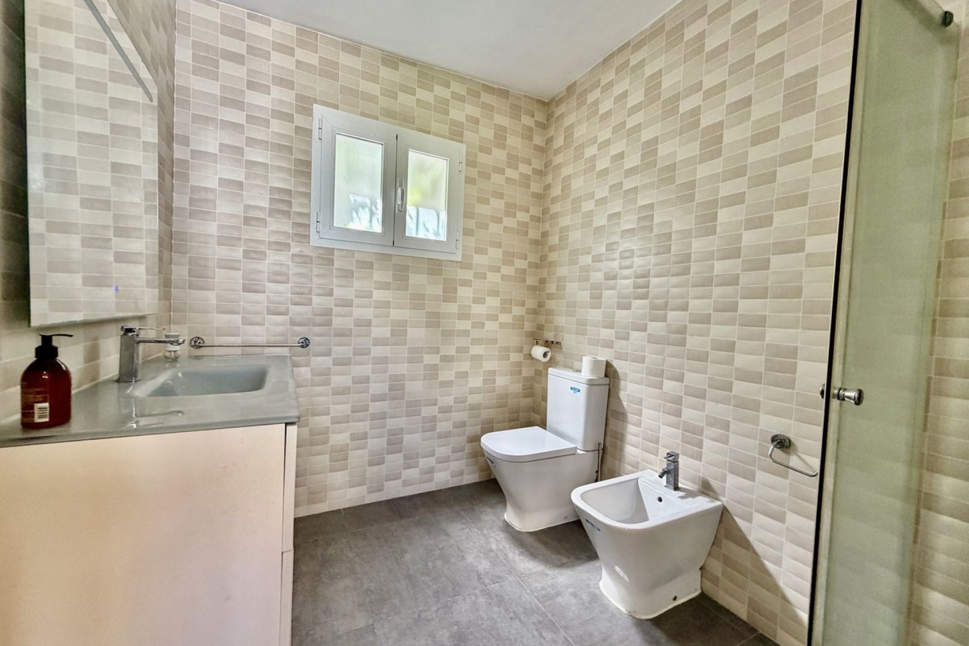 Resale - Villa - Marbella - Cabopino