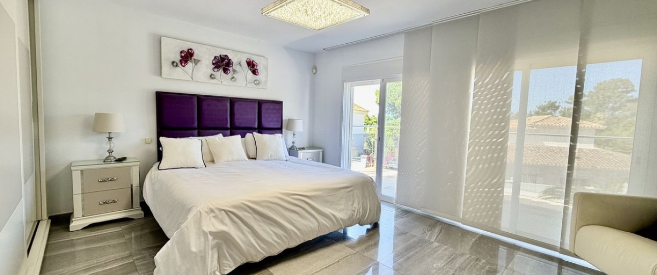 Resale - Villa - Marbella - Cabopino