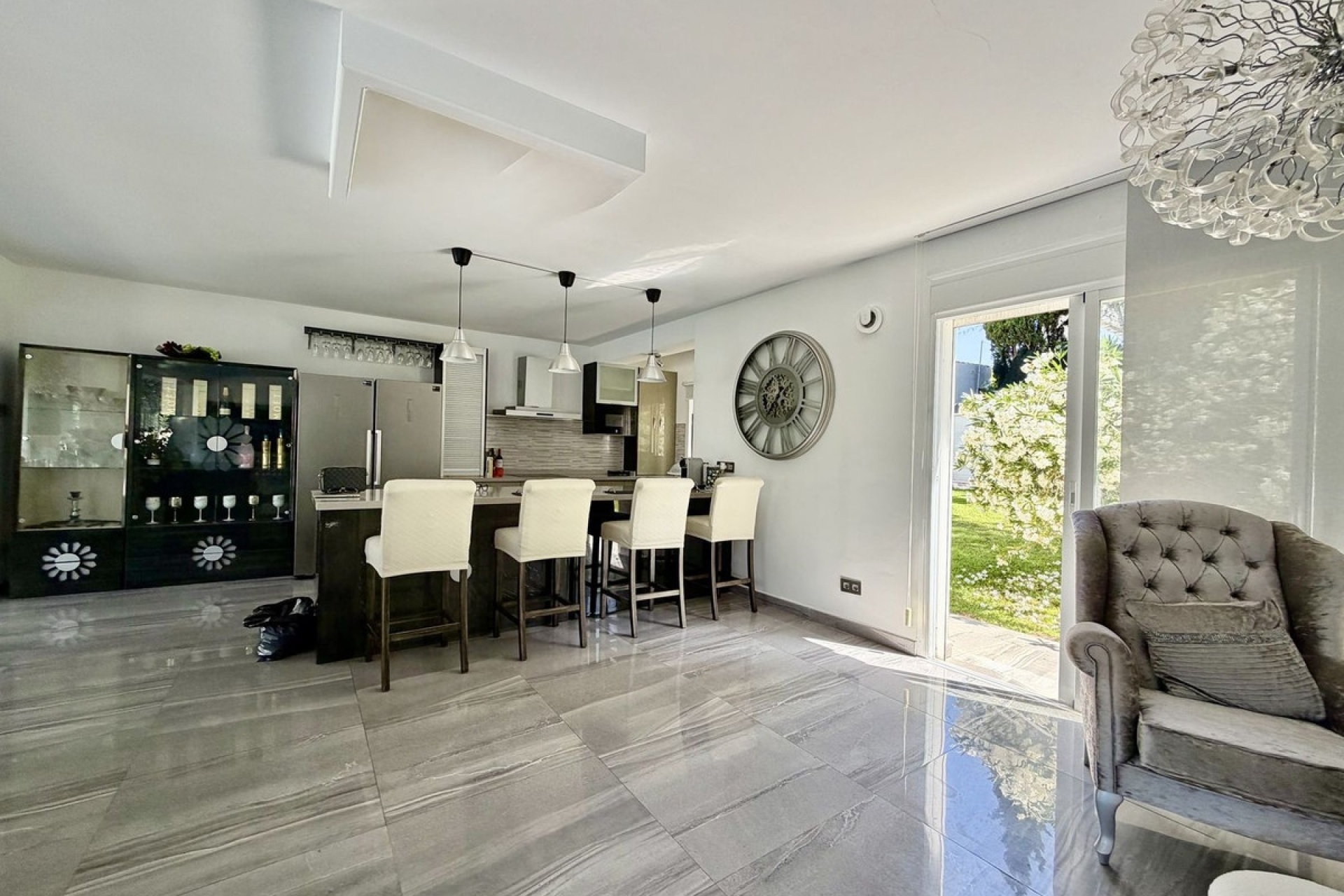 Resale - Villa - Marbella - Cabopino