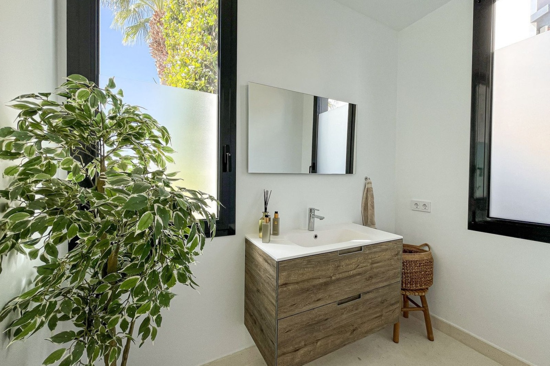 Resale - Villa - Marbella - Cabopino