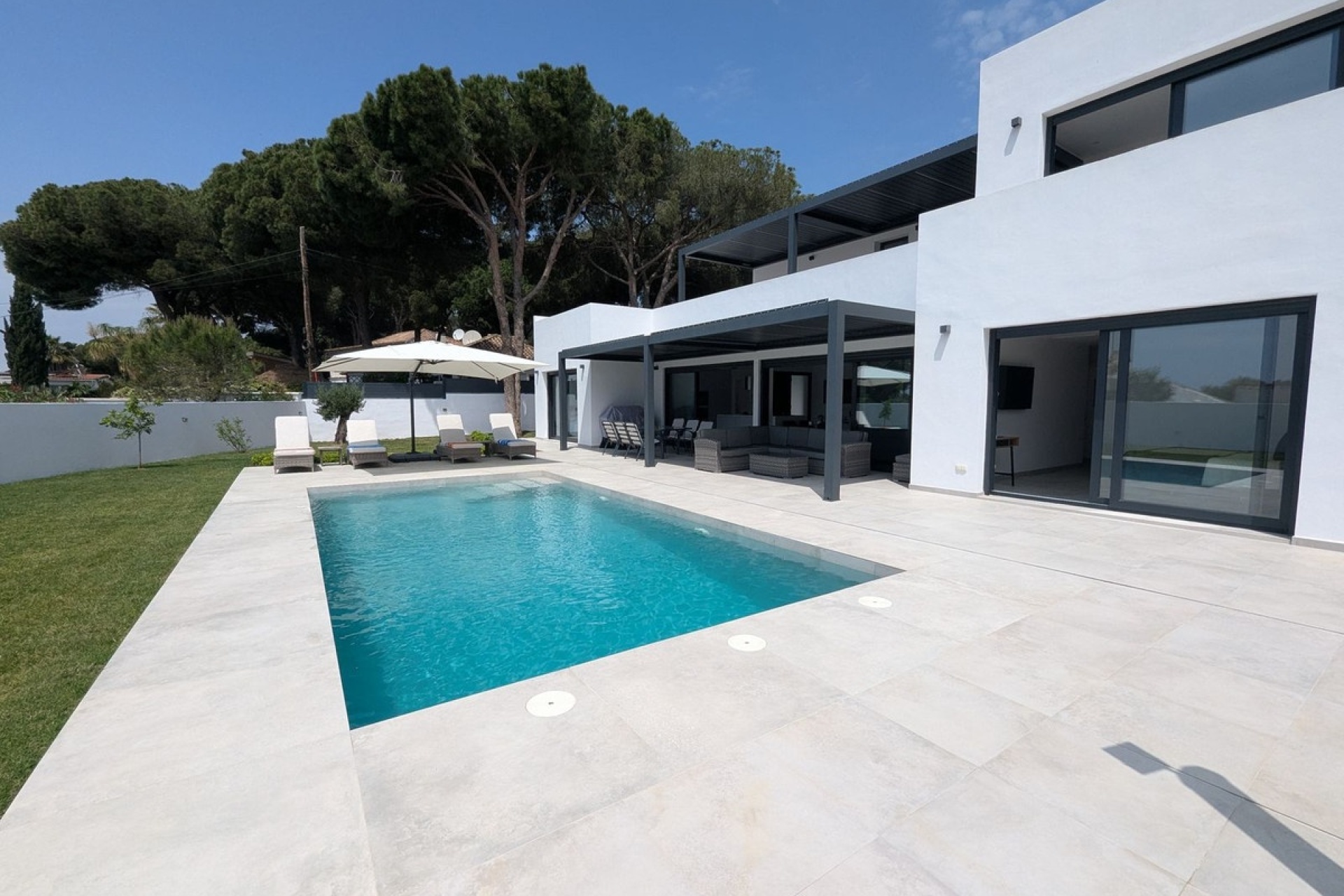 Resale - Villa - Marbella - Cabopino