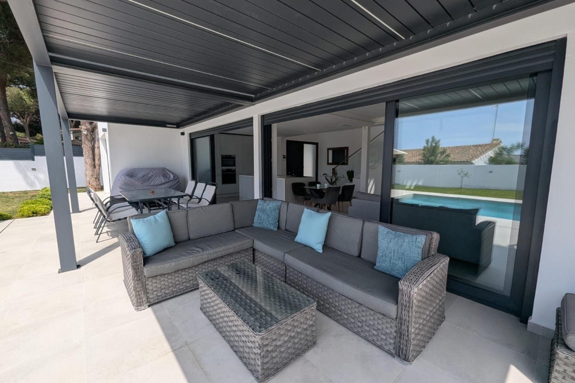 Resale - Villa - Marbella - Cabopino