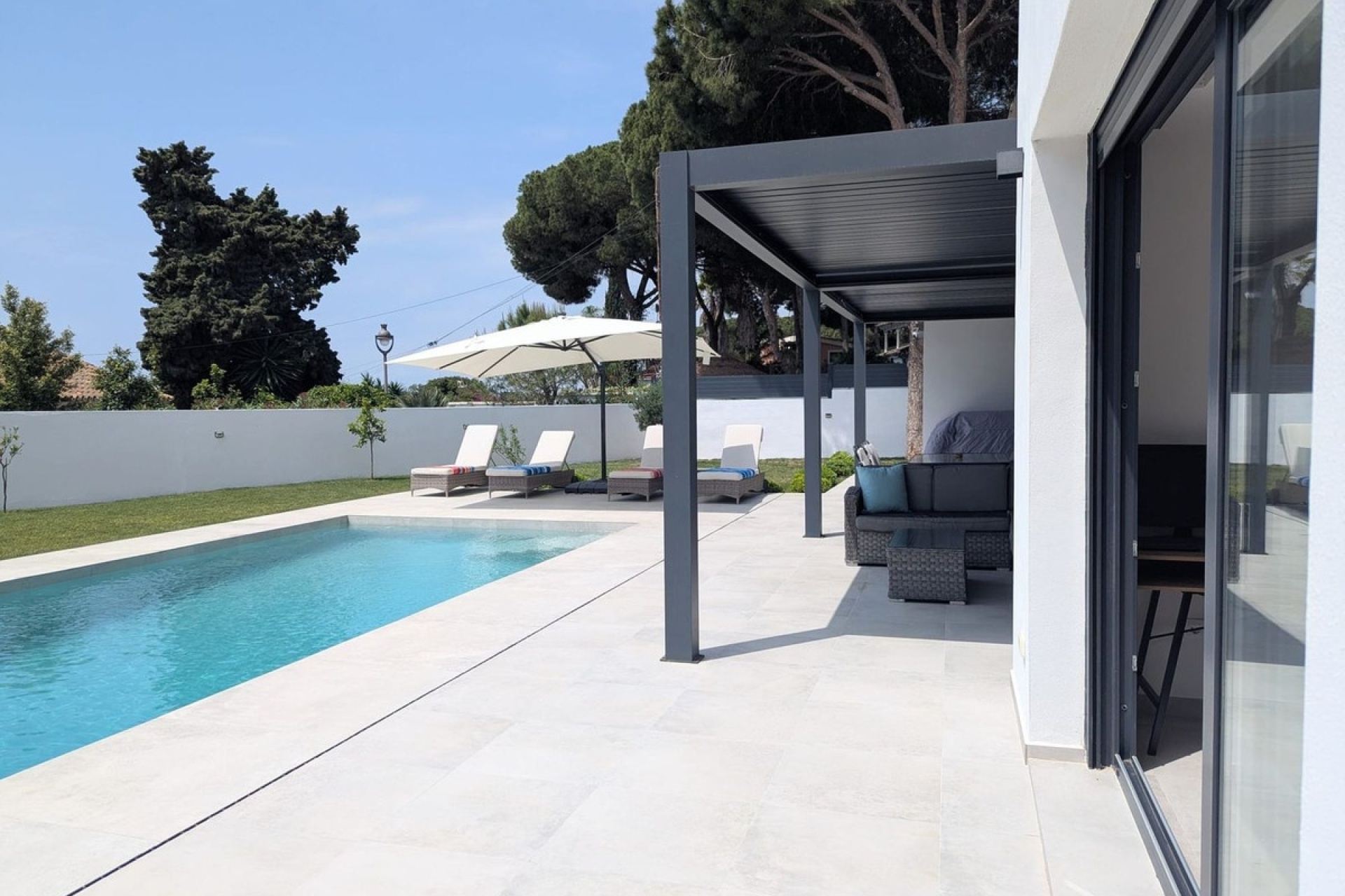 Resale - Villa - Marbella - Cabopino