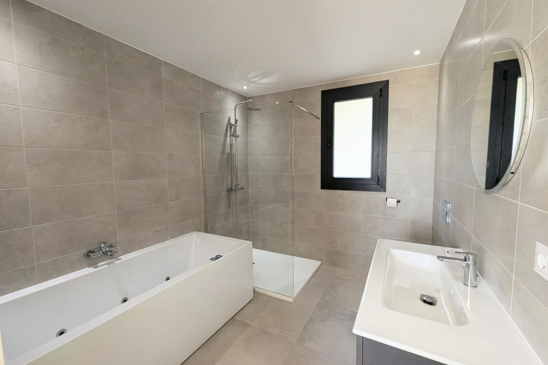Resale - Villa - Marbella - Cabopino