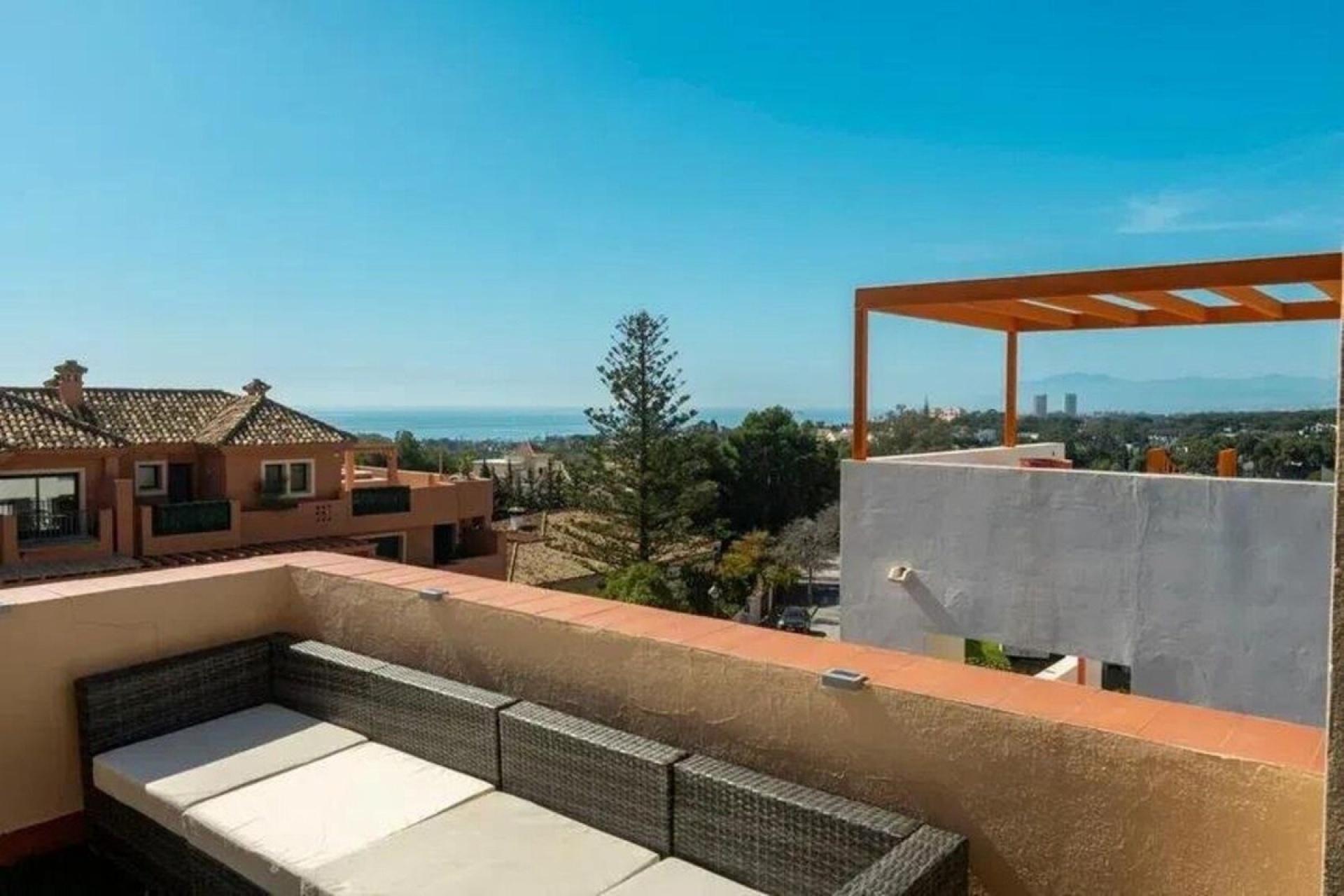 Resale - Villa - Marbella - Cabopino