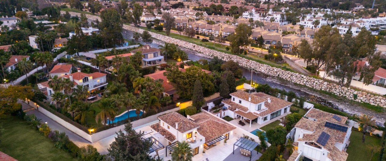 Resale - Villa - Marbella - Cortijo Blanco