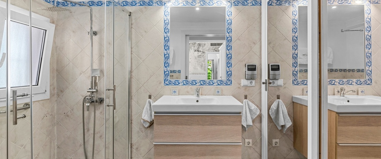Resale - Villa - Marbella - Cortijo Blanco