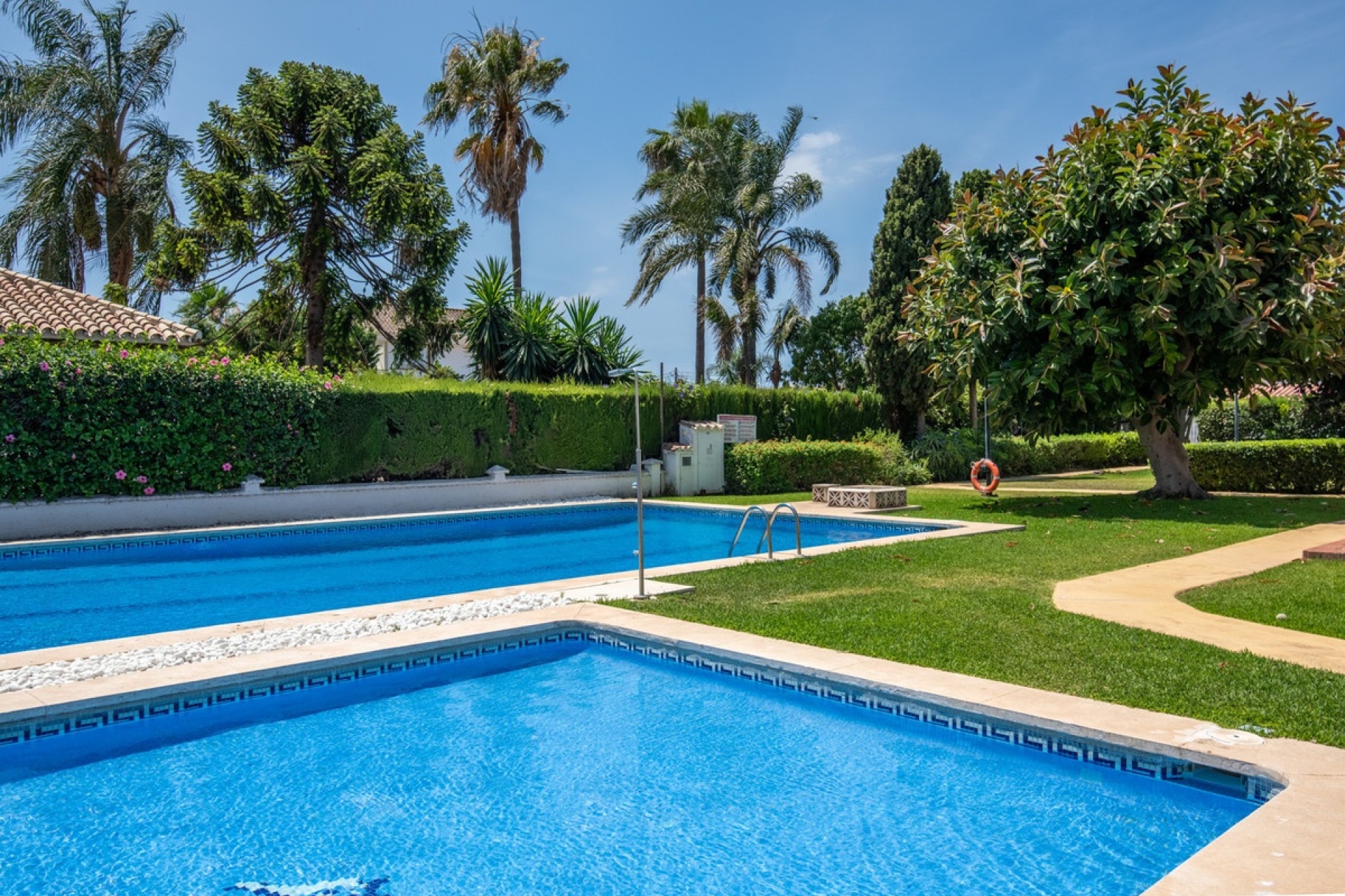 Resale - Villa - Marbella - Cortijo Blanco