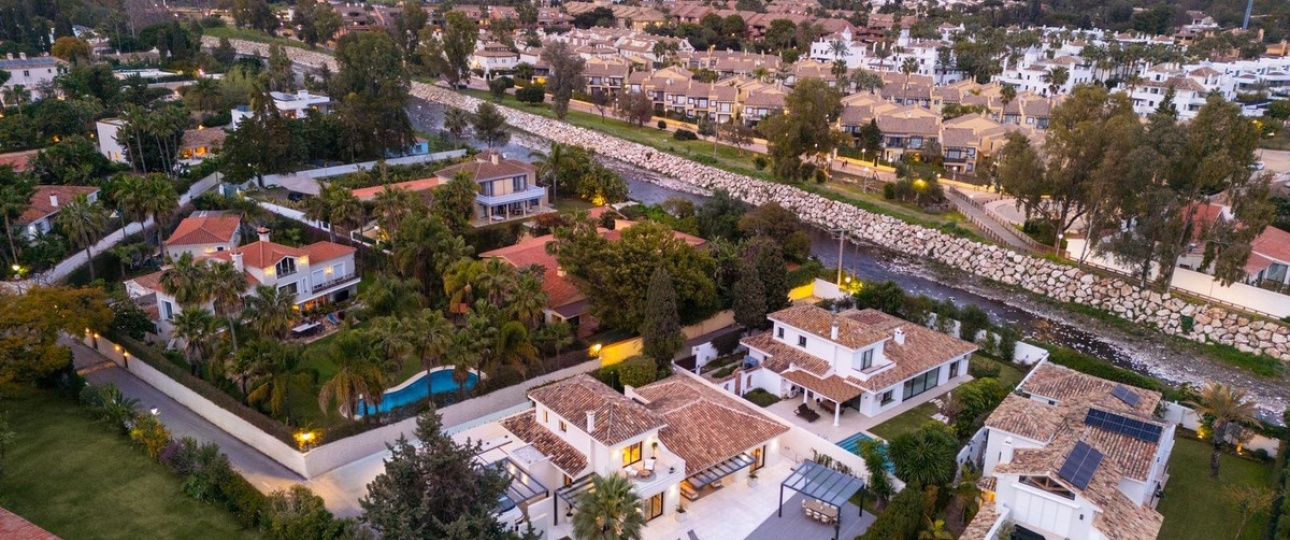 Resale - Villa - Marbella - Cortijo Blanco