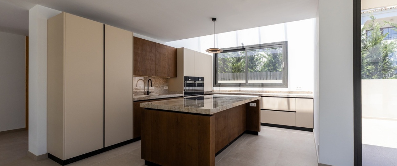 Resale - Villa - Marbella - Cortijo Blanco