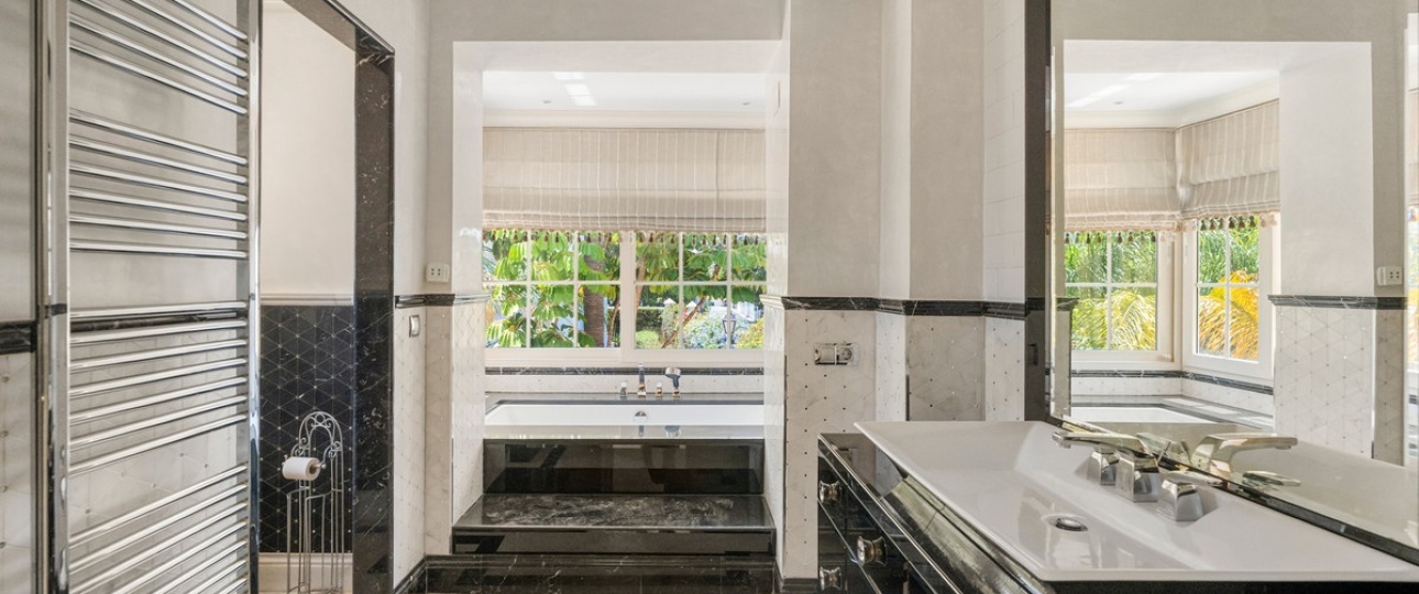 Resale - Villa - Marbella - Cortijo Blanco