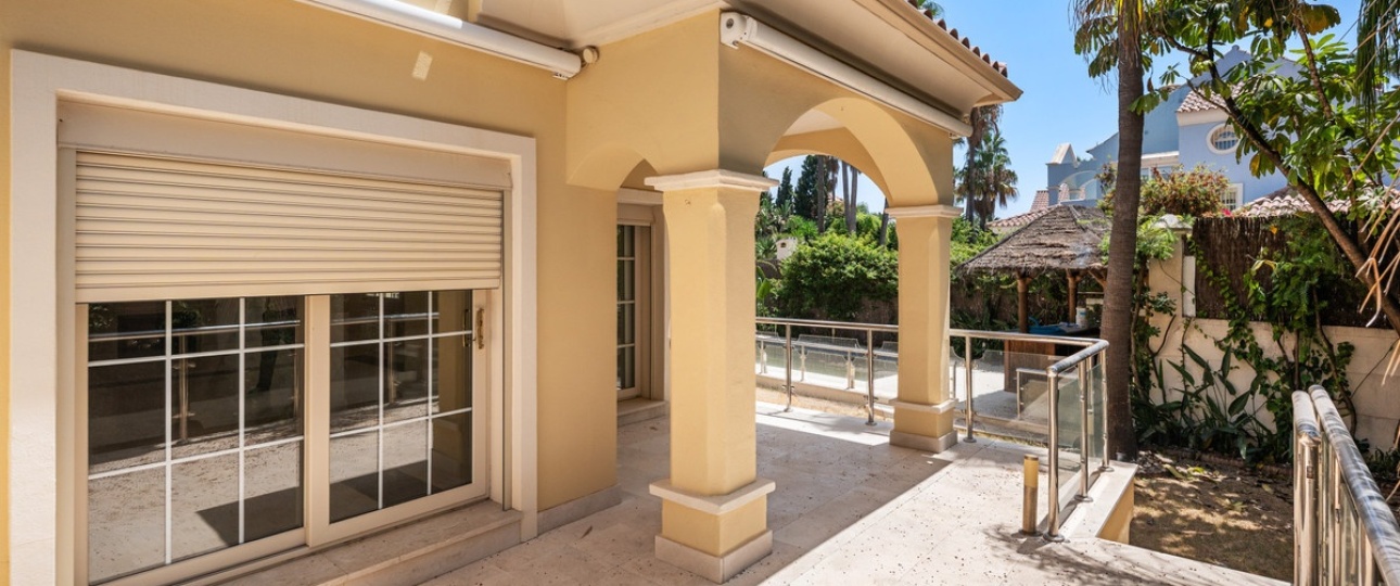 Resale - Villa - Marbella - Cortijo Blanco