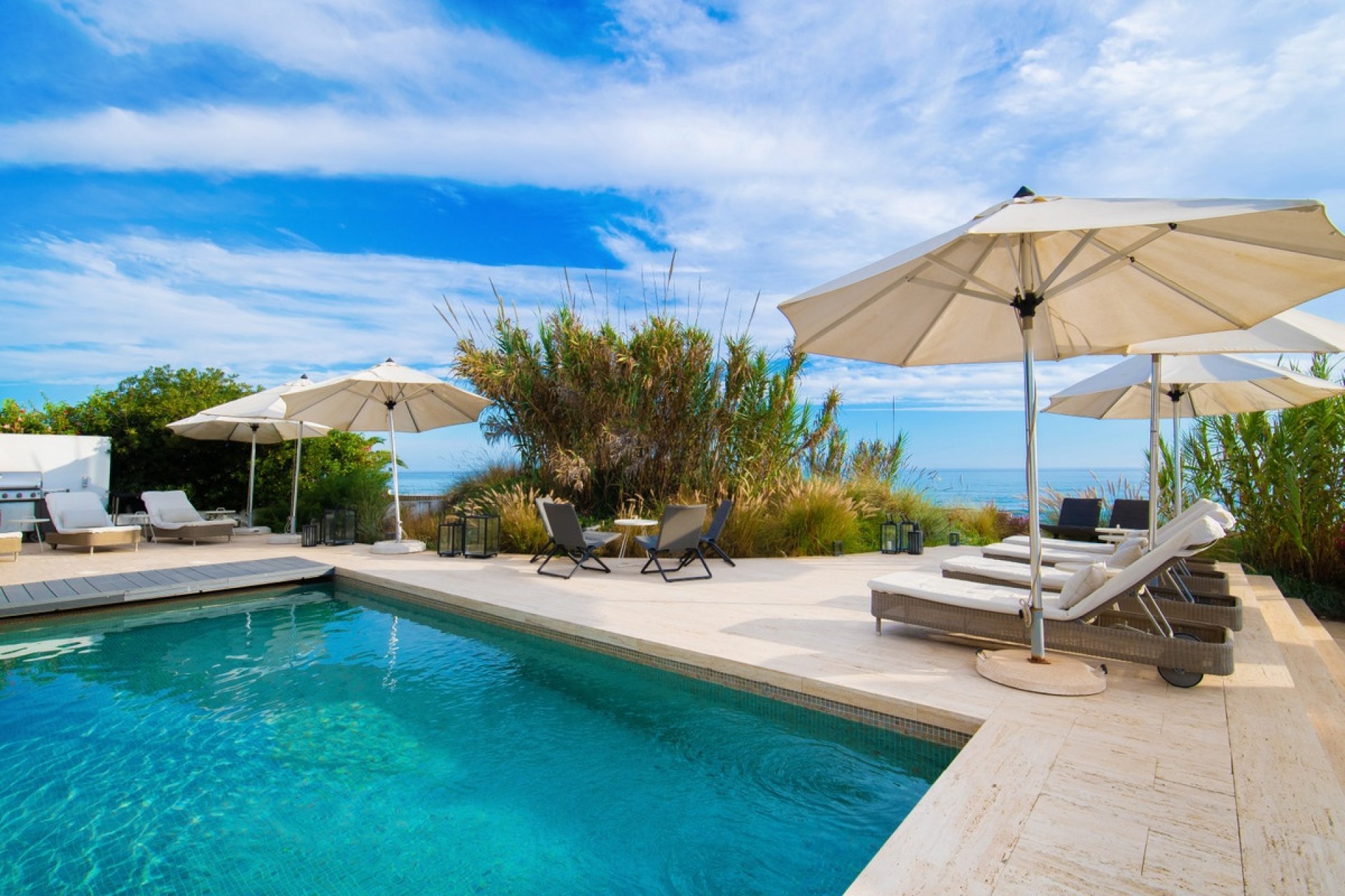 Resale - Villa - Marbella - Costabella