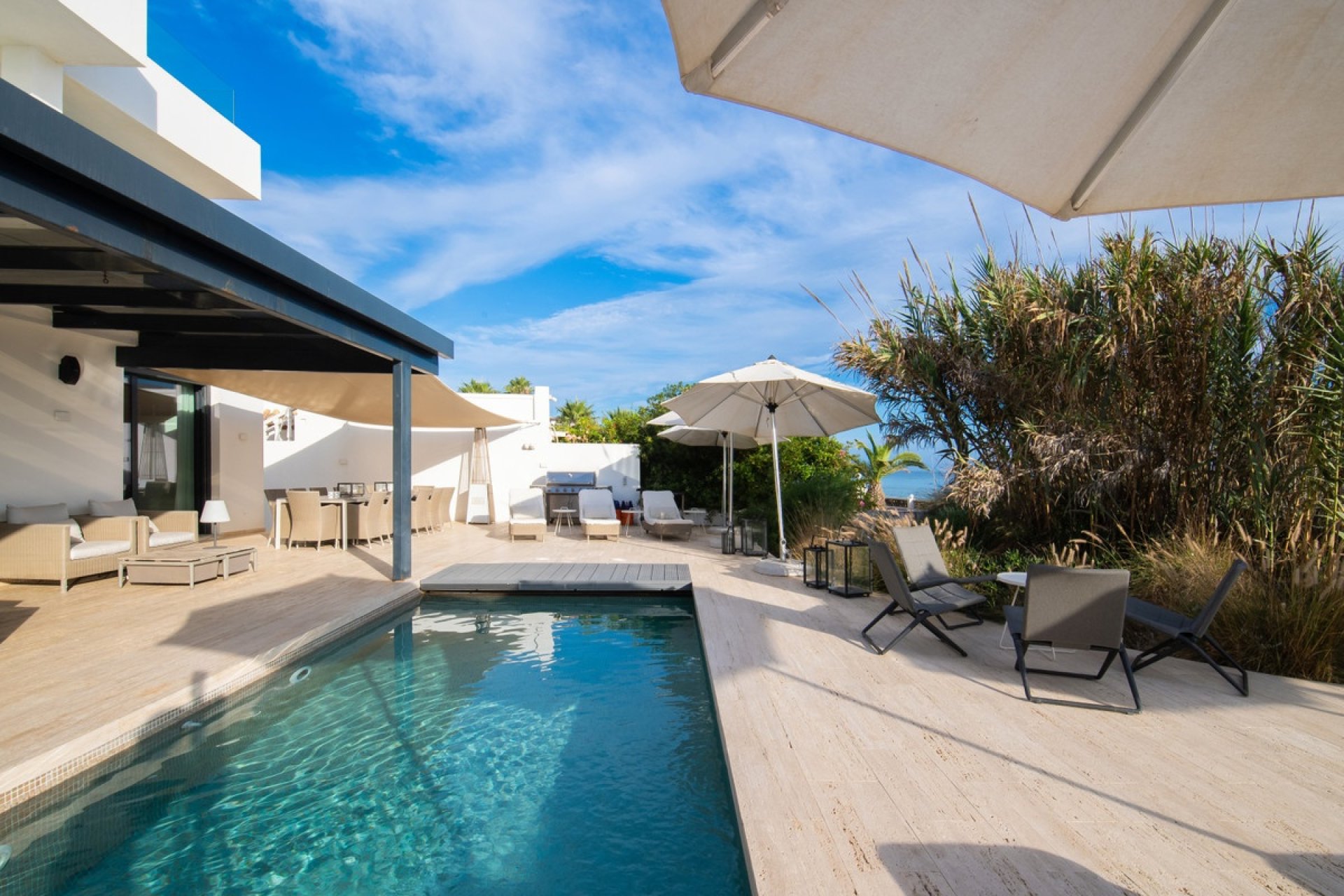 Resale - Villa - Marbella - Costabella