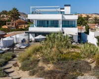 Resale - Villa - Marbella - Costabella