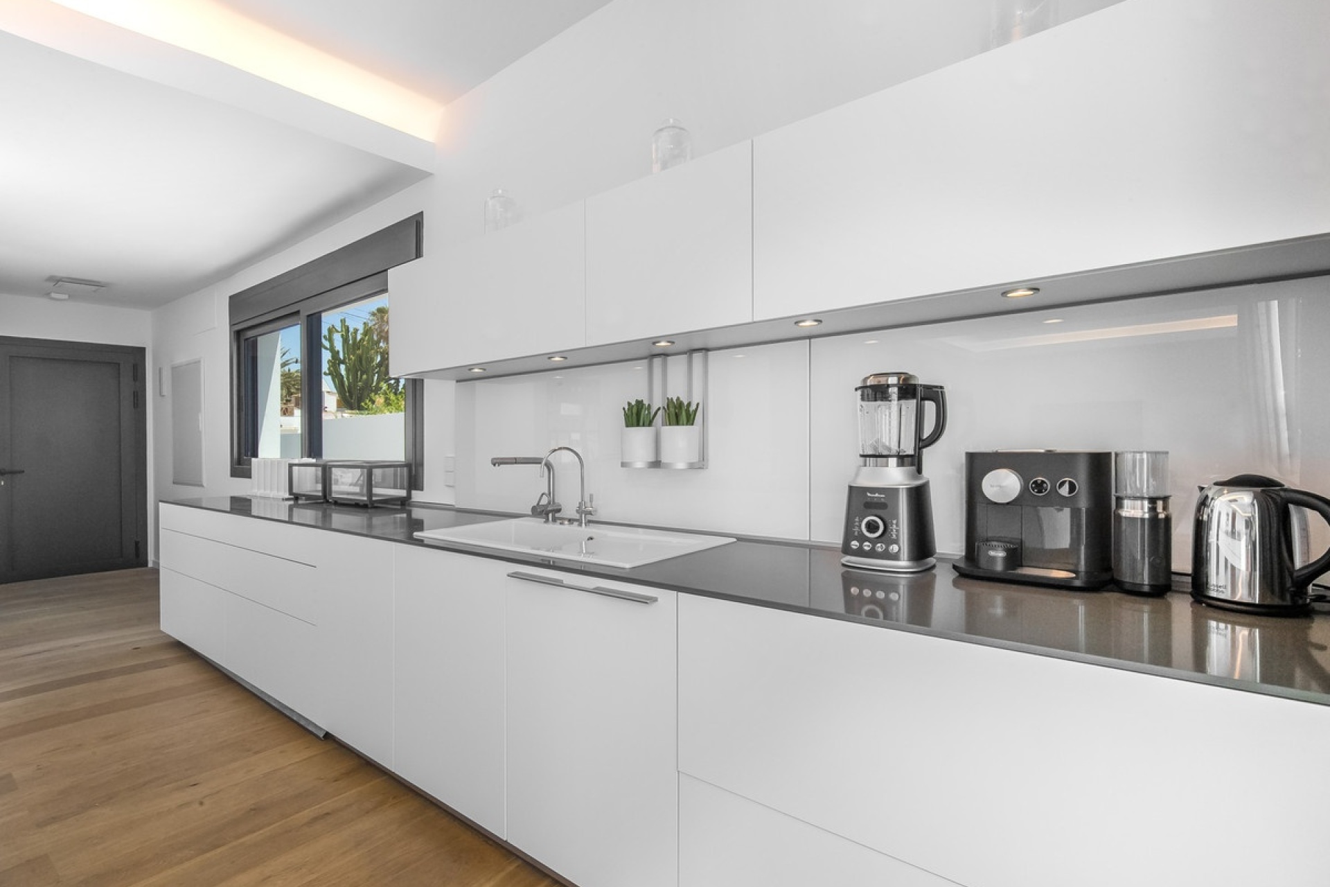 Resale - Villa - Marbella - Costabella