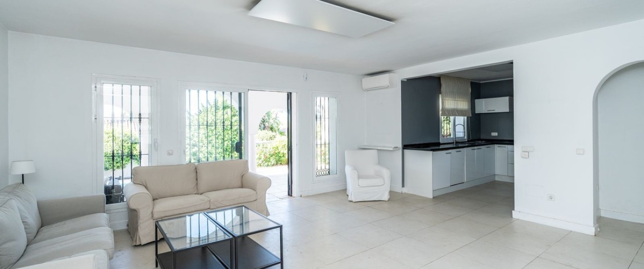 Resale - Villa - Marbella - Costabella