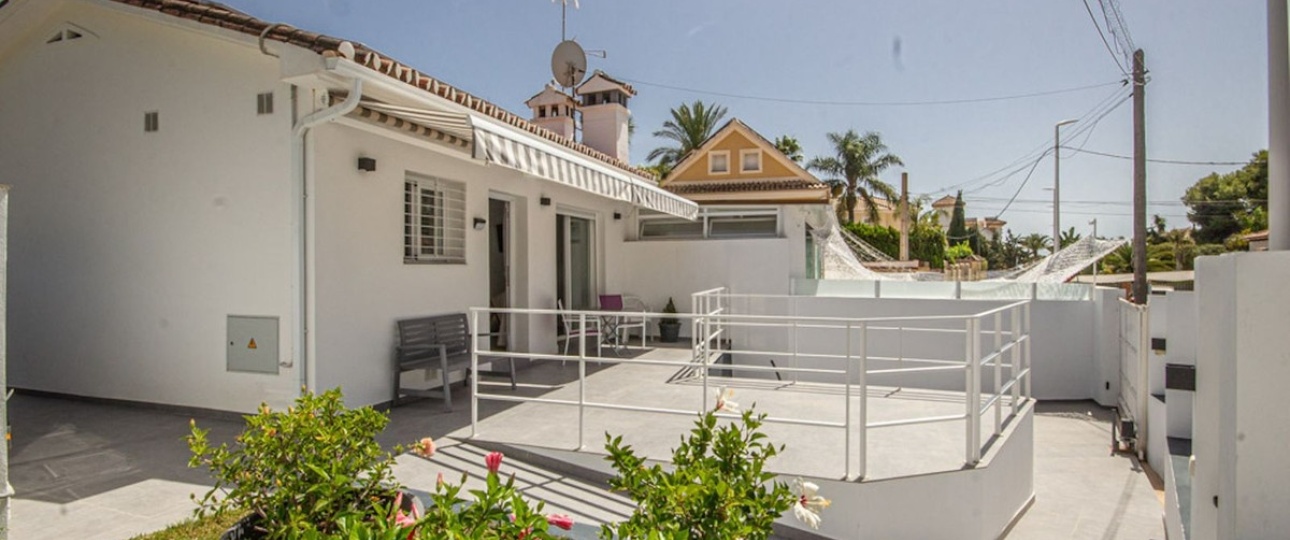 Resale - Villa - Marbella - Costabella