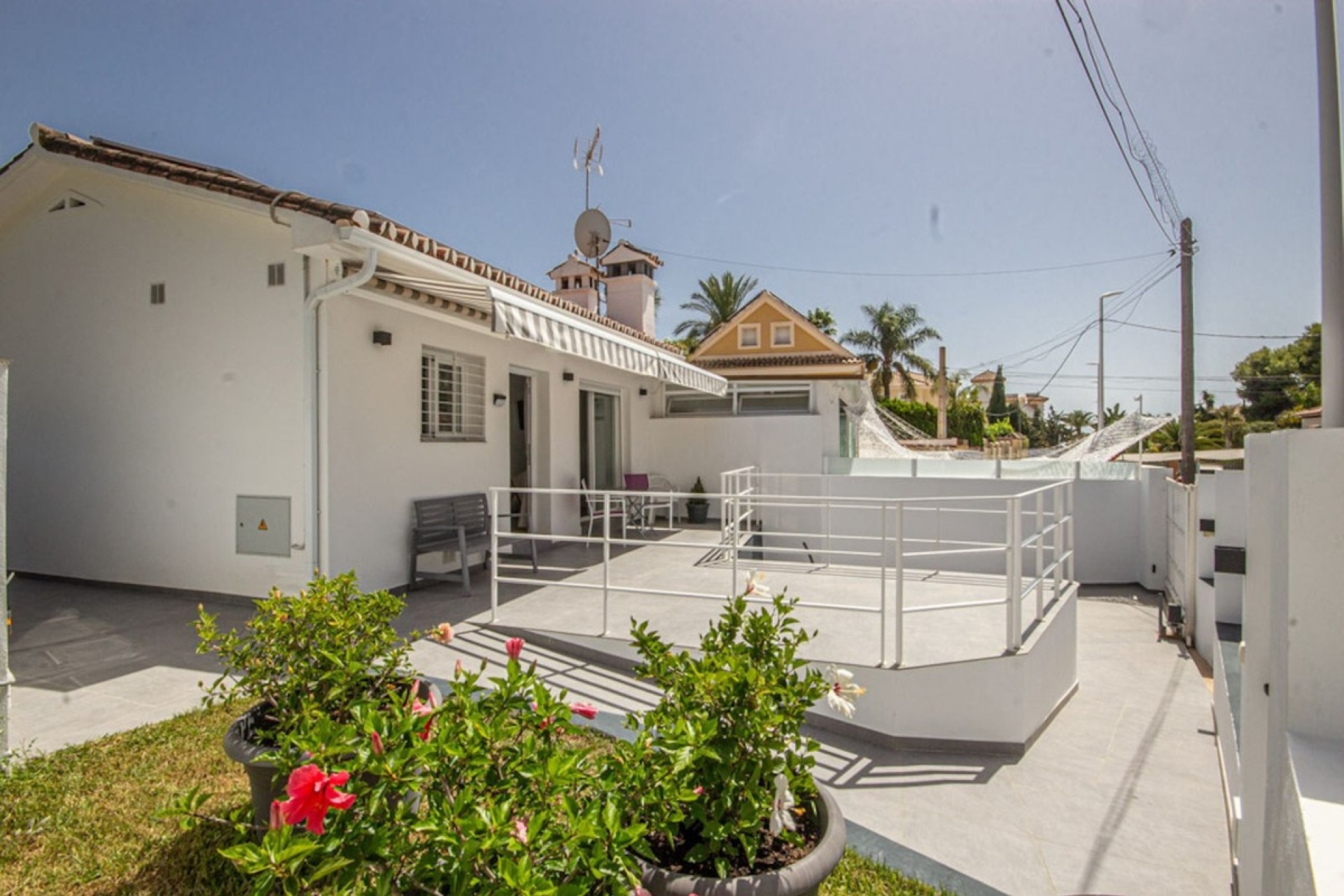Resale - Villa - Marbella - Costabella