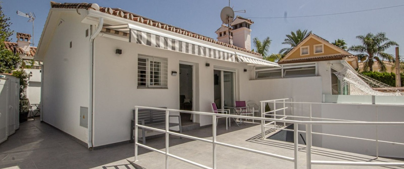 Resale - Villa - Marbella - Costabella