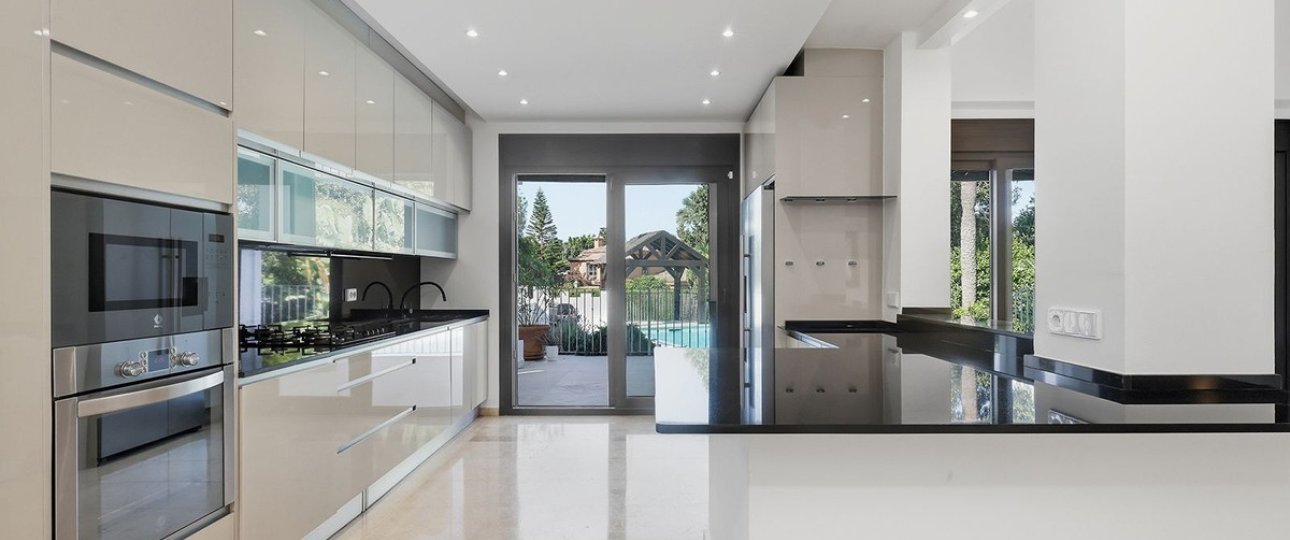 Resale - Villa - Marbella - El Rosario