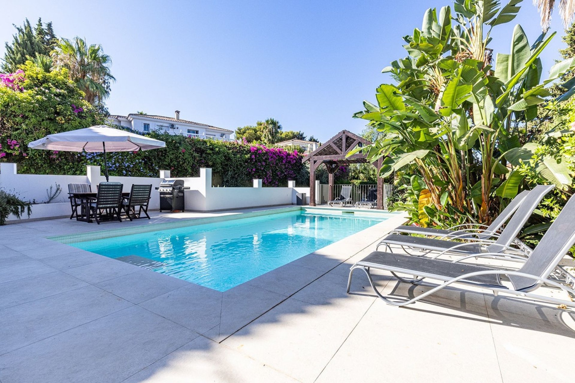 Resale - Villa - Marbella - El Rosario