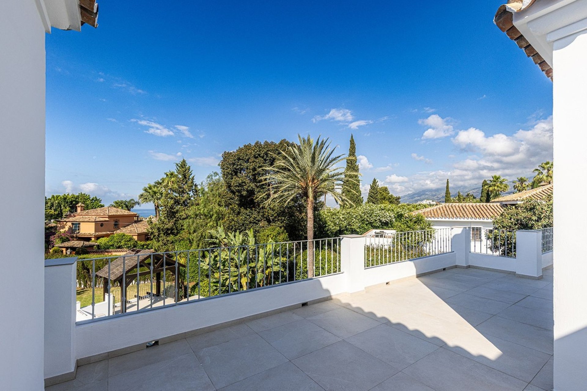 Resale - Villa - Marbella - El Rosario