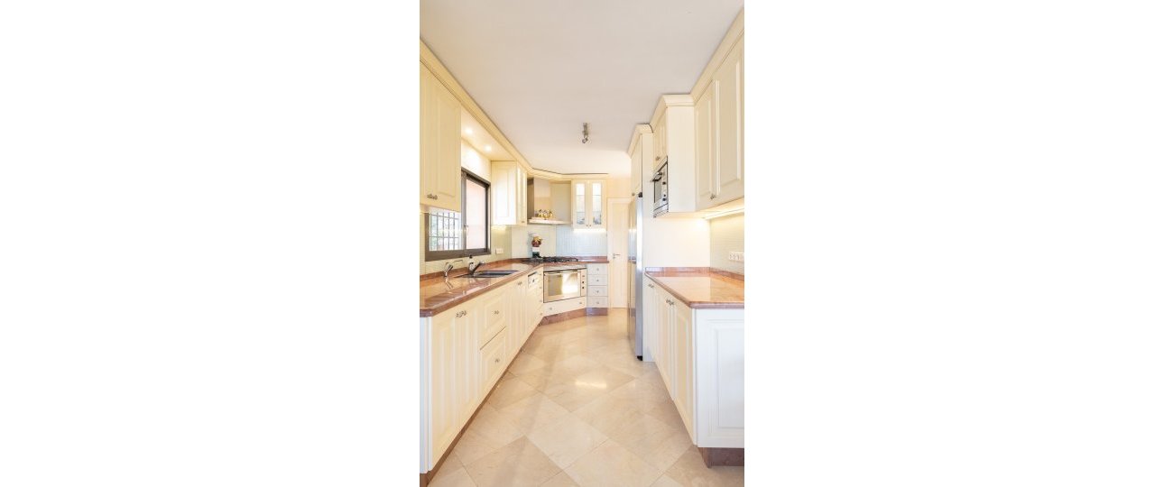 Resale - Villa - Marbella - El Rosario