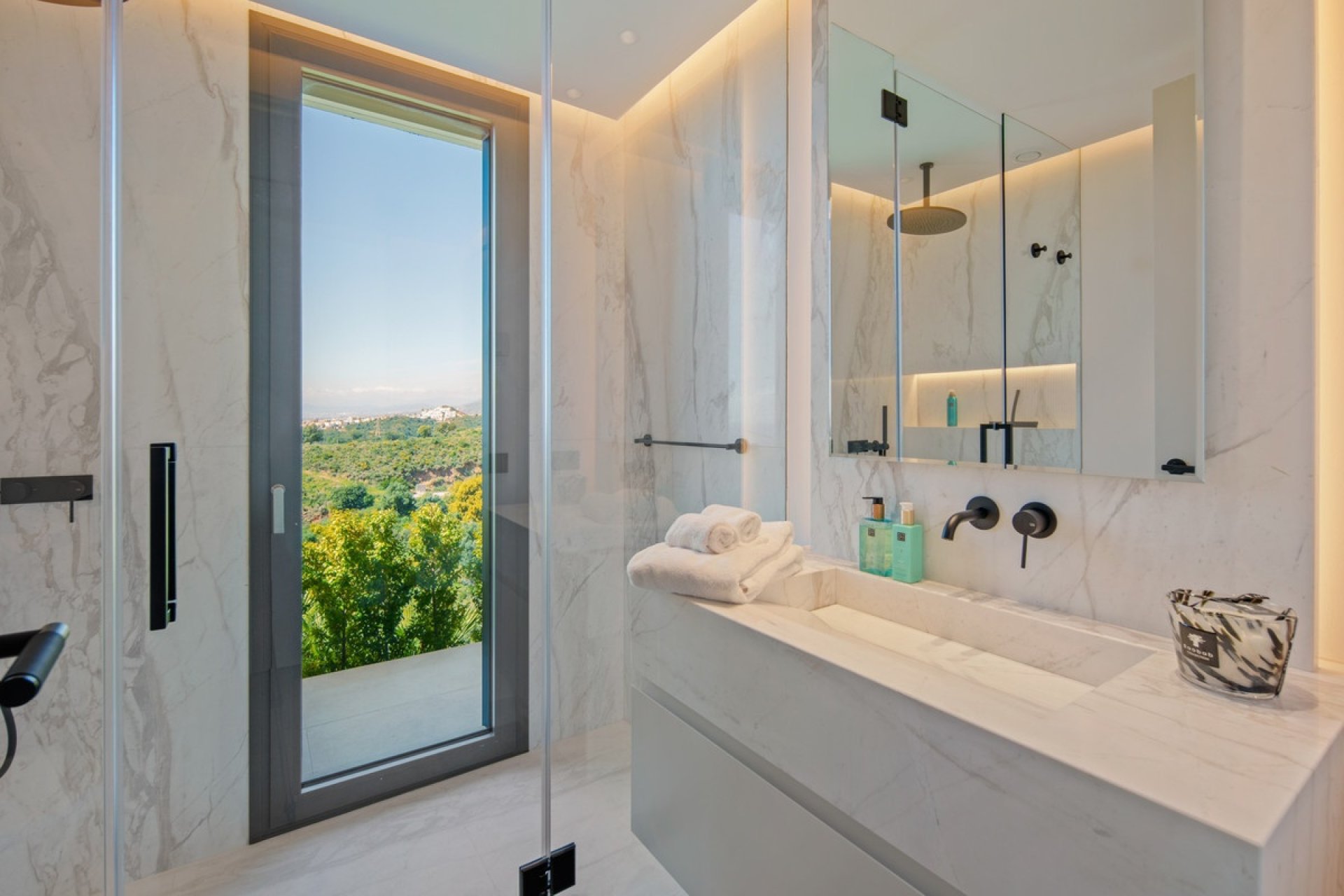 Resale - Villa - Marbella - El Rosario