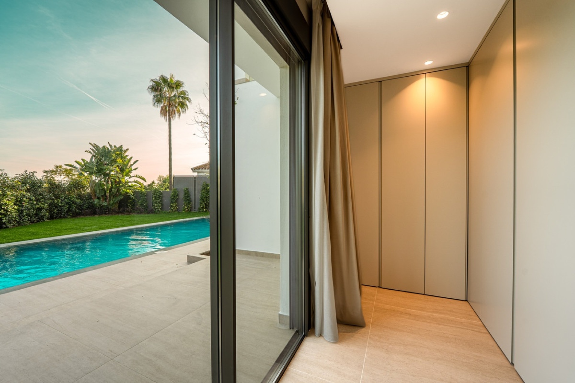 Resale - Villa - Marbella - El Rosario