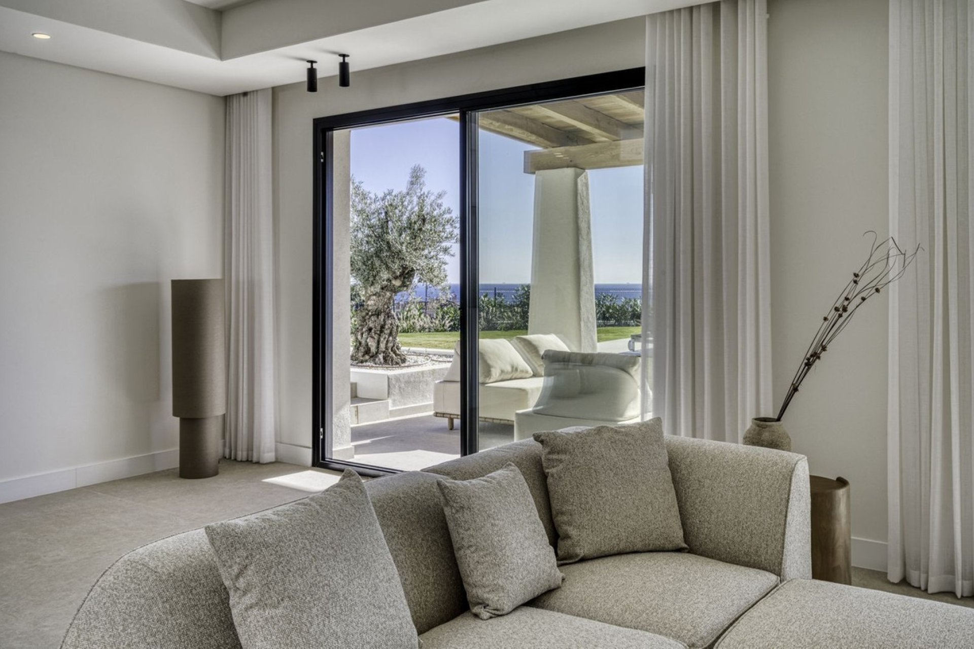 Resale - Villa - Marbella - El Rosario