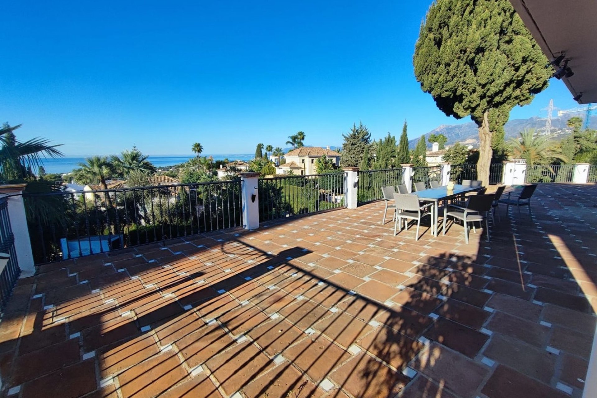 Resale - Villa - Marbella - El Rosario