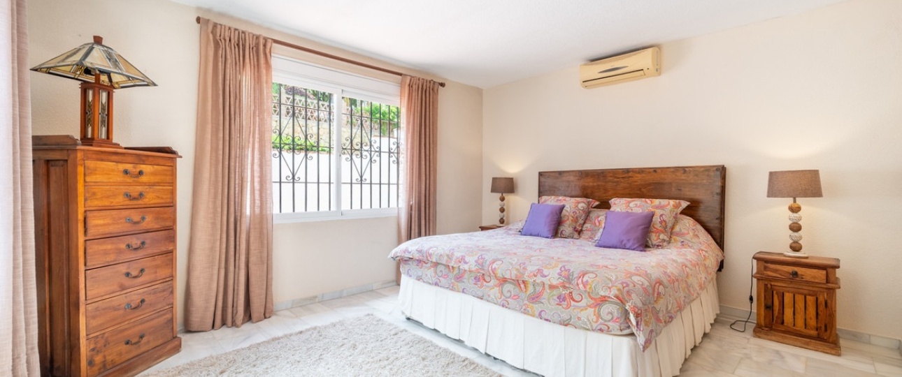 Resale - Villa - Marbella - El Rosario