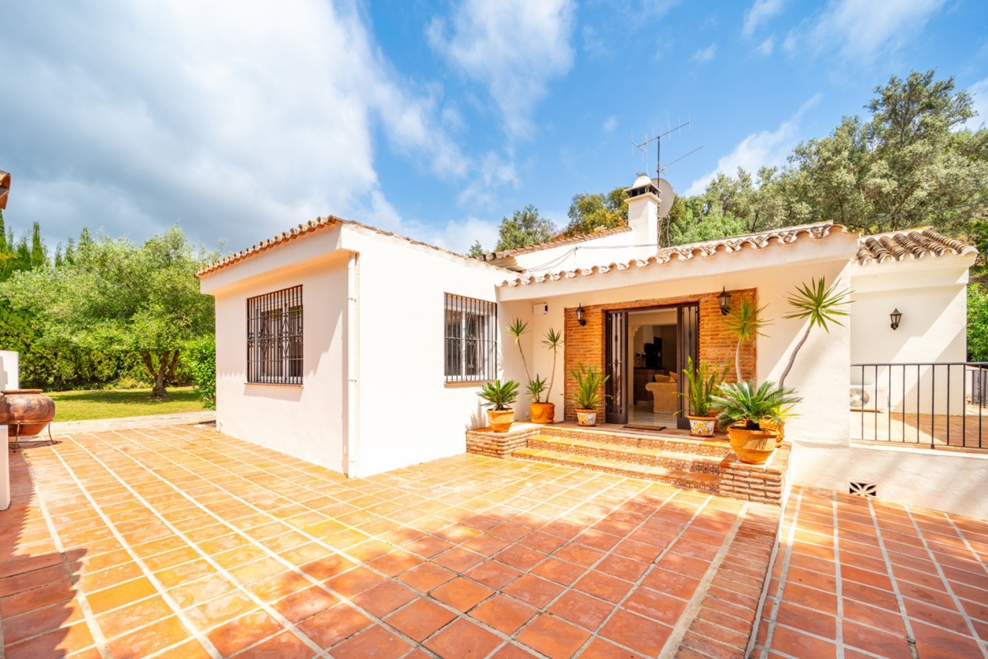 Resale - Villa - Marbella - El Rosario